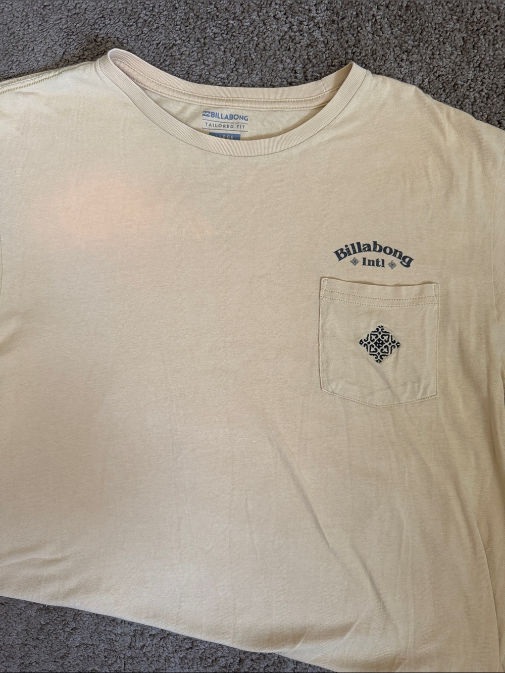 Vintage Spanish billabong t shirt large